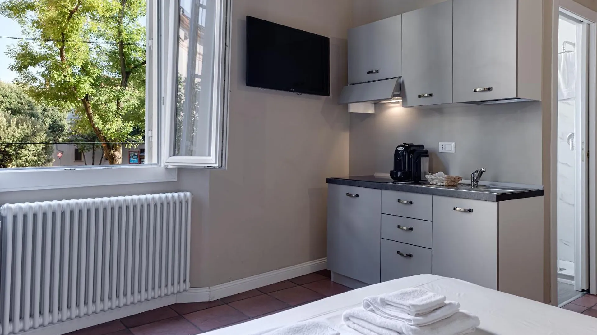 Bologna Centro - Luxuryhotel Apartment