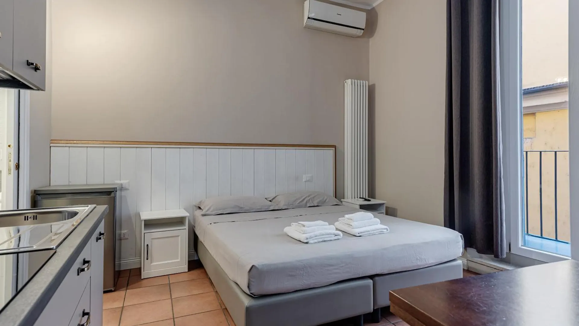 Bologna Centro - Luxuryhotel 0*,  Italy