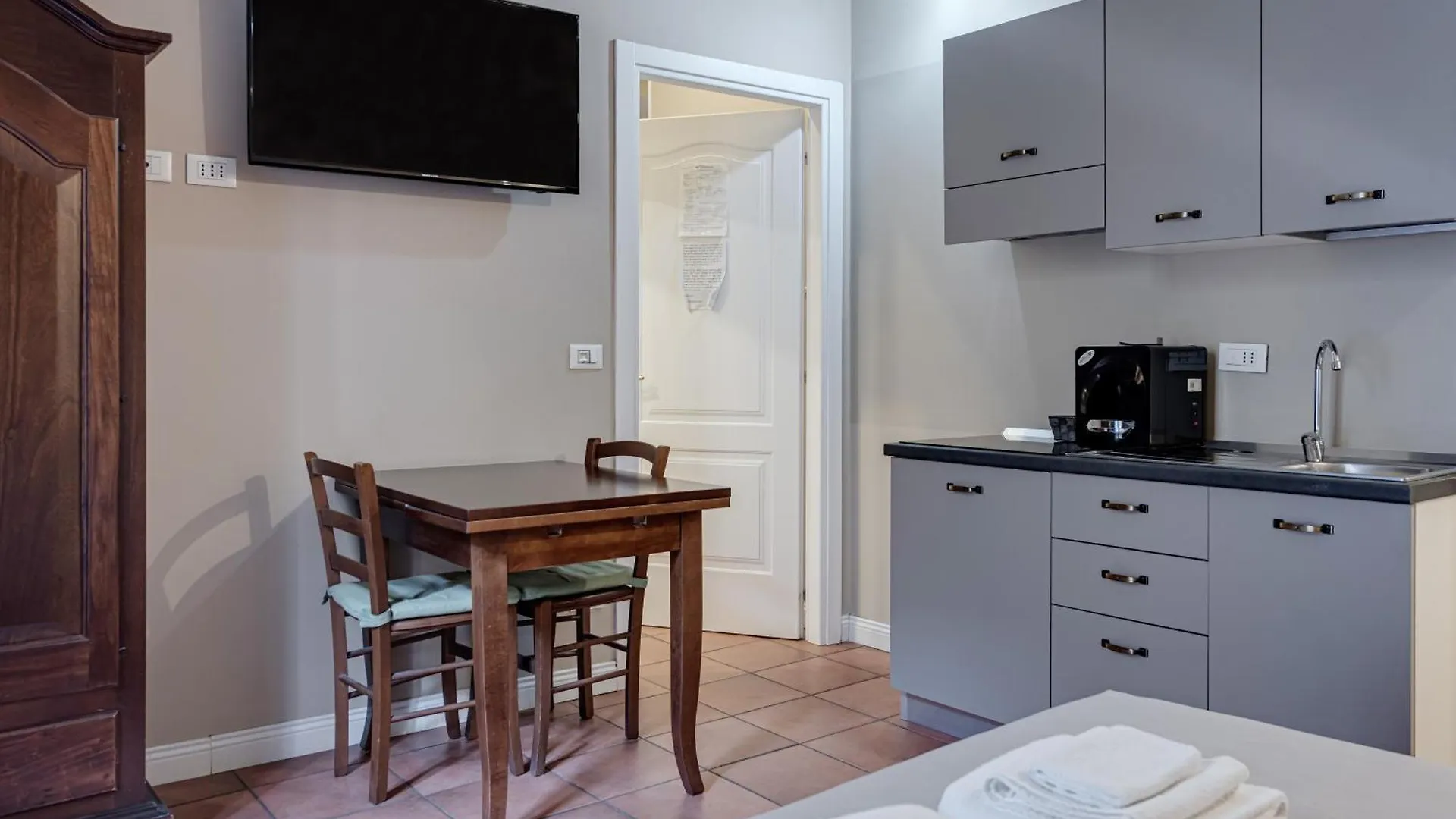 Bologna Centro - Luxuryhotel Apartmán